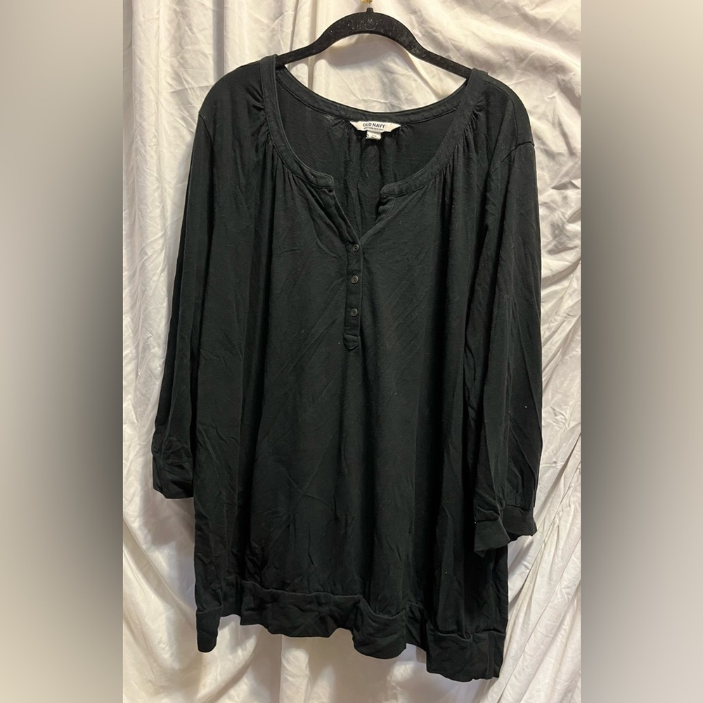 Old Navy 3/4 sleeve pullover in black